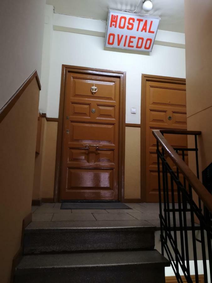 فندق Hostal Oviedo ليون المظهر الخارجي الصورة