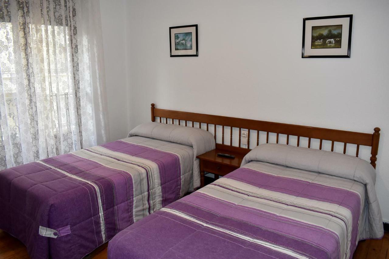 فندق Hostal Oviedo ليون المظهر الخارجي الصورة