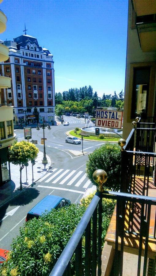 فندق Hostal Oviedo ليون المظهر الخارجي الصورة