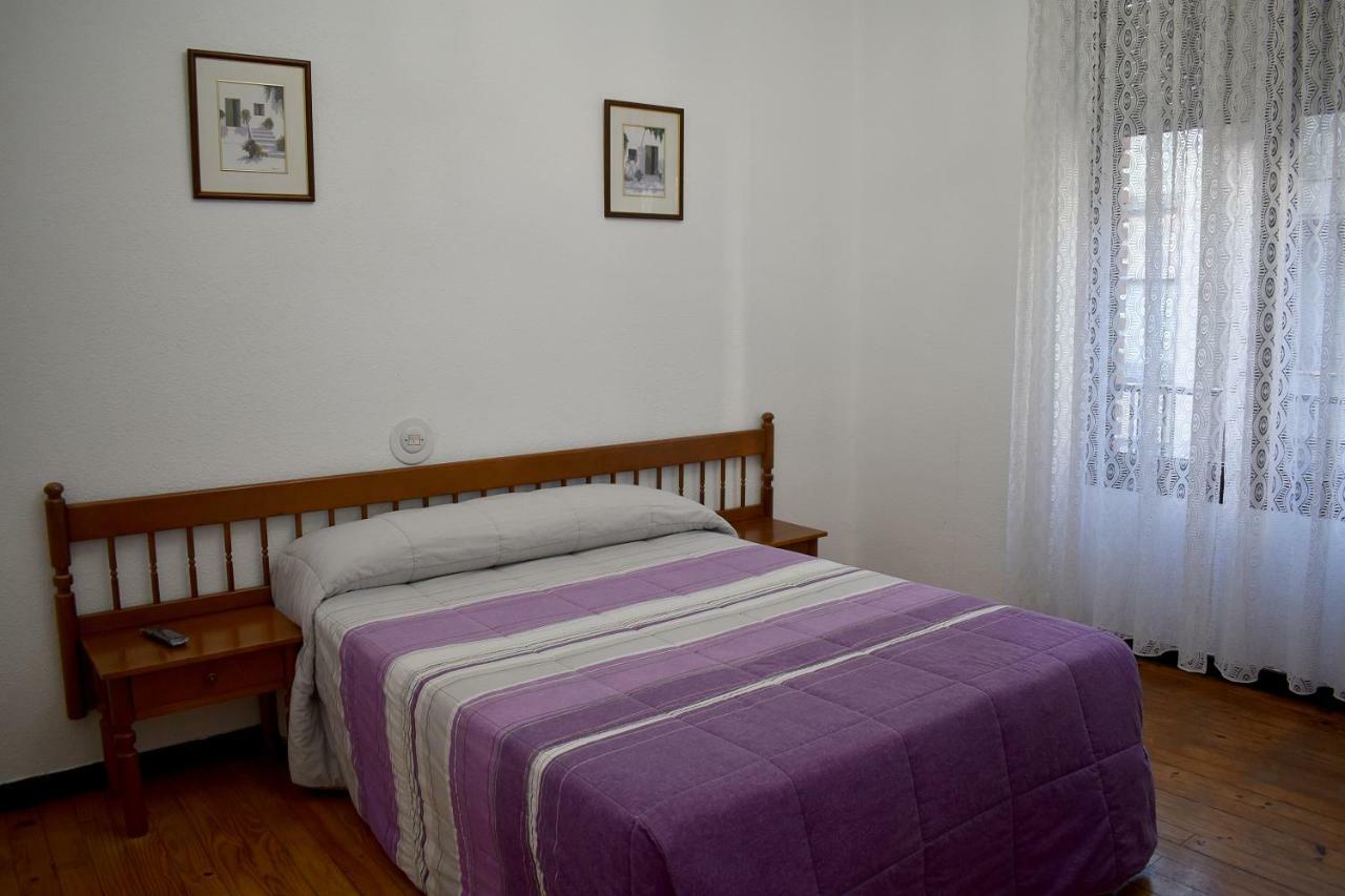 فندق Hostal Oviedo ليون المظهر الخارجي الصورة